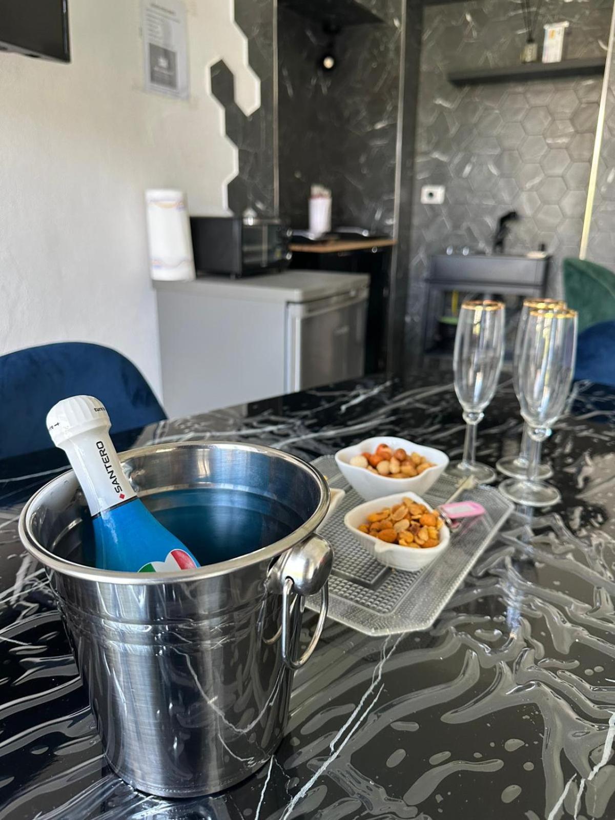 Napoli Loves Sanita Экстерьер фото